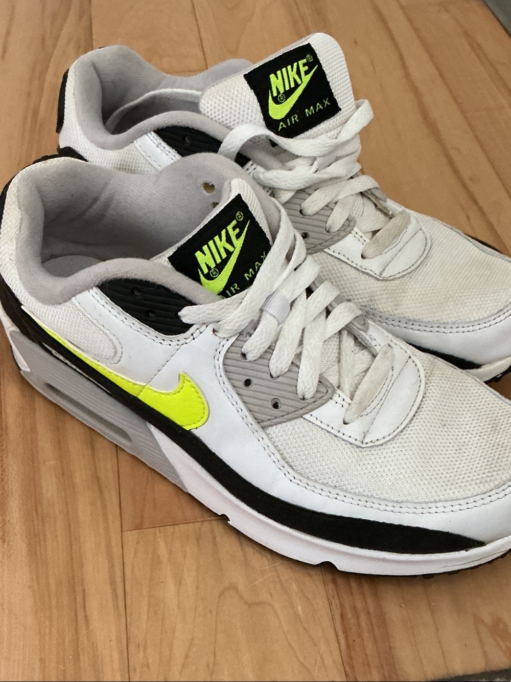 Nike Air Max 90 Sneakers w Neon Yellow Swoosh & Black Accents sz 7Y (=8.5 women)